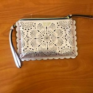 SALE!!😍😇 VICTORIA SECRET METALLIC PINK WRISTLET
